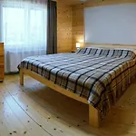 בית הארחה Krokus House 3*